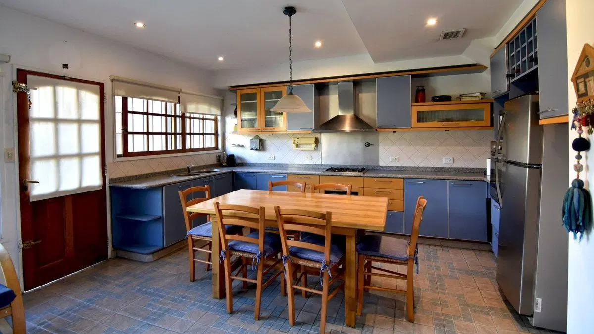 VENTA CASA CHALET 5 AMB ITUZAINGO NORTE PILETA 5