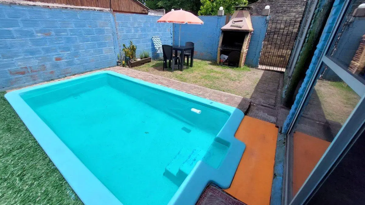 VENTA CASA CON  PILETA- MERLO- ACEPTA PERMUTA 4