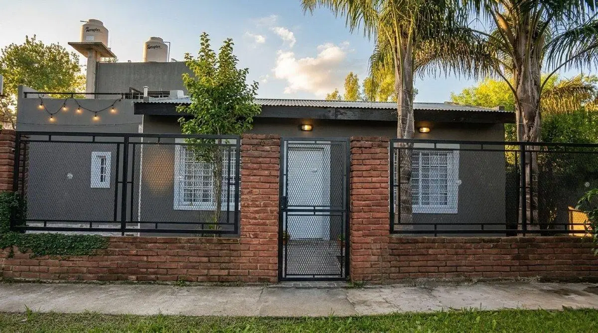VENTA CASA DE 6 AMBIENTES FRANCISCO ALVAREZ 2