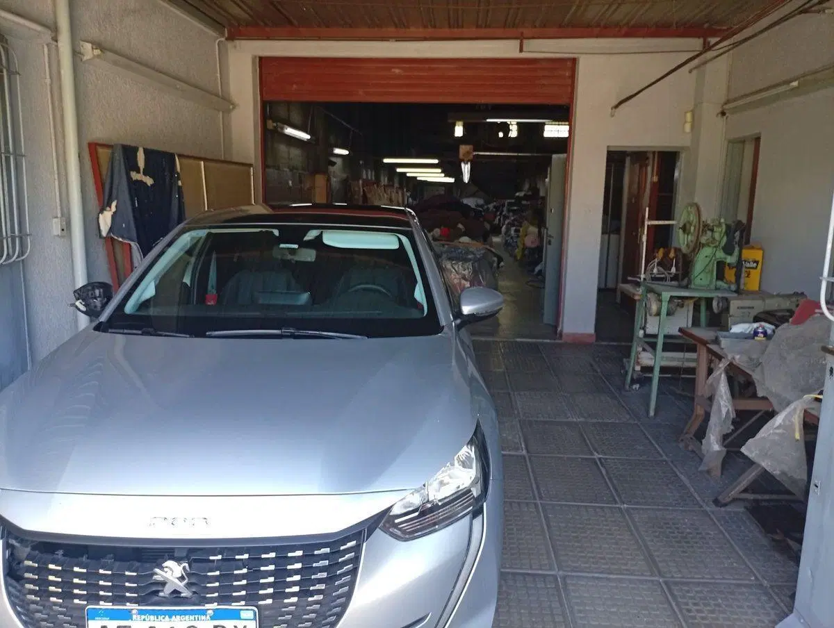 venta Galpón 600 M2 ascensor, equipamiento Moron 5