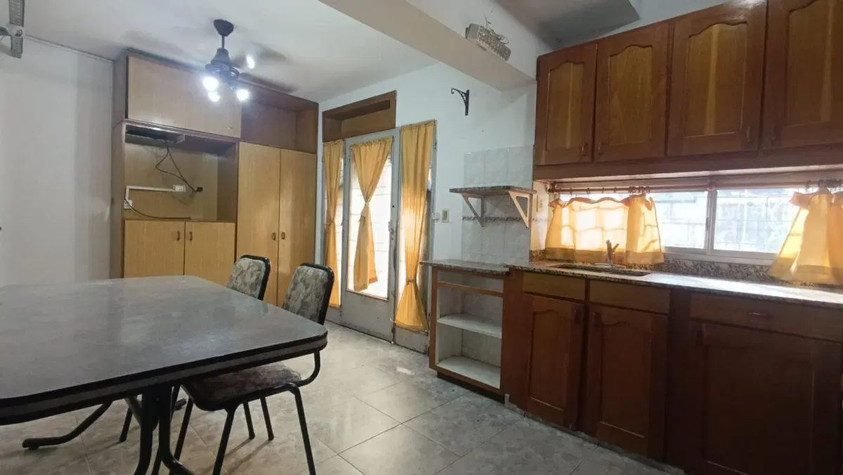 VENTA CASA 3 AMB MORON SUR COCHERA 5