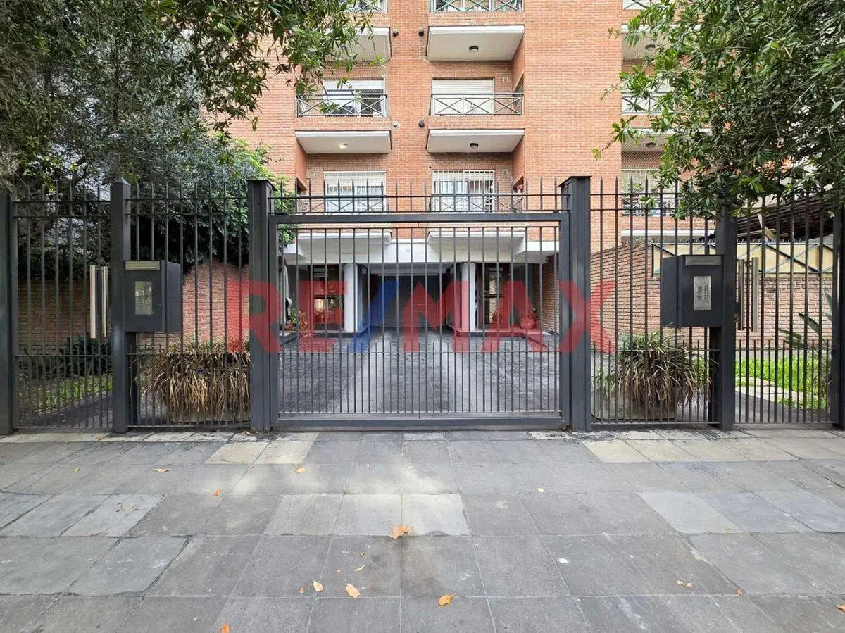 VENTA DEPTO 2 AMB CON PARRILLA CASTELAR NORTE 3