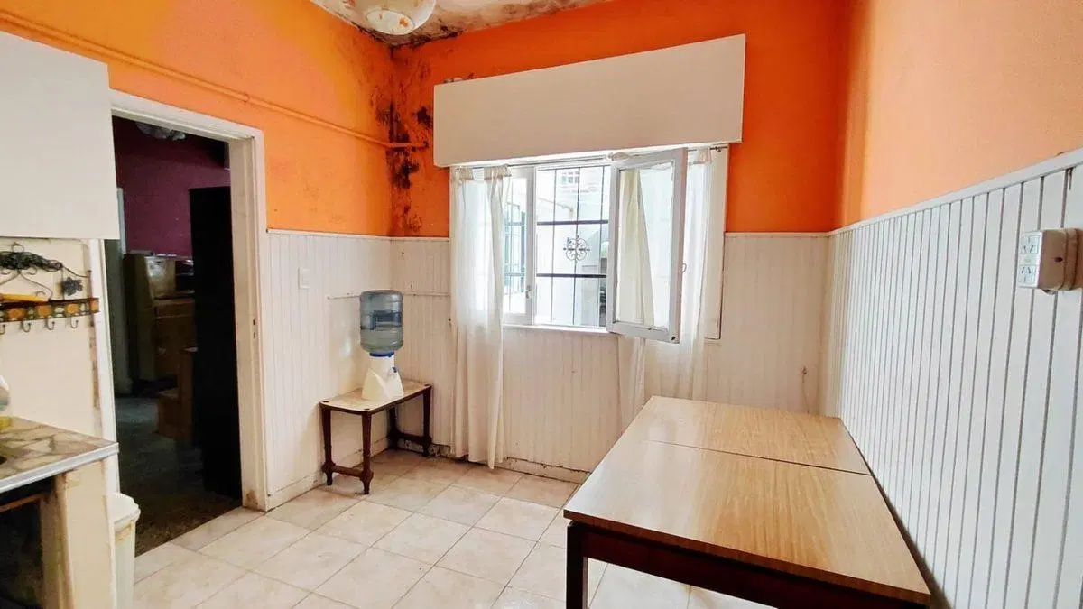 CASA 6 AMB EN MORON VENTA  + LOCAL APTA CREDITO 4