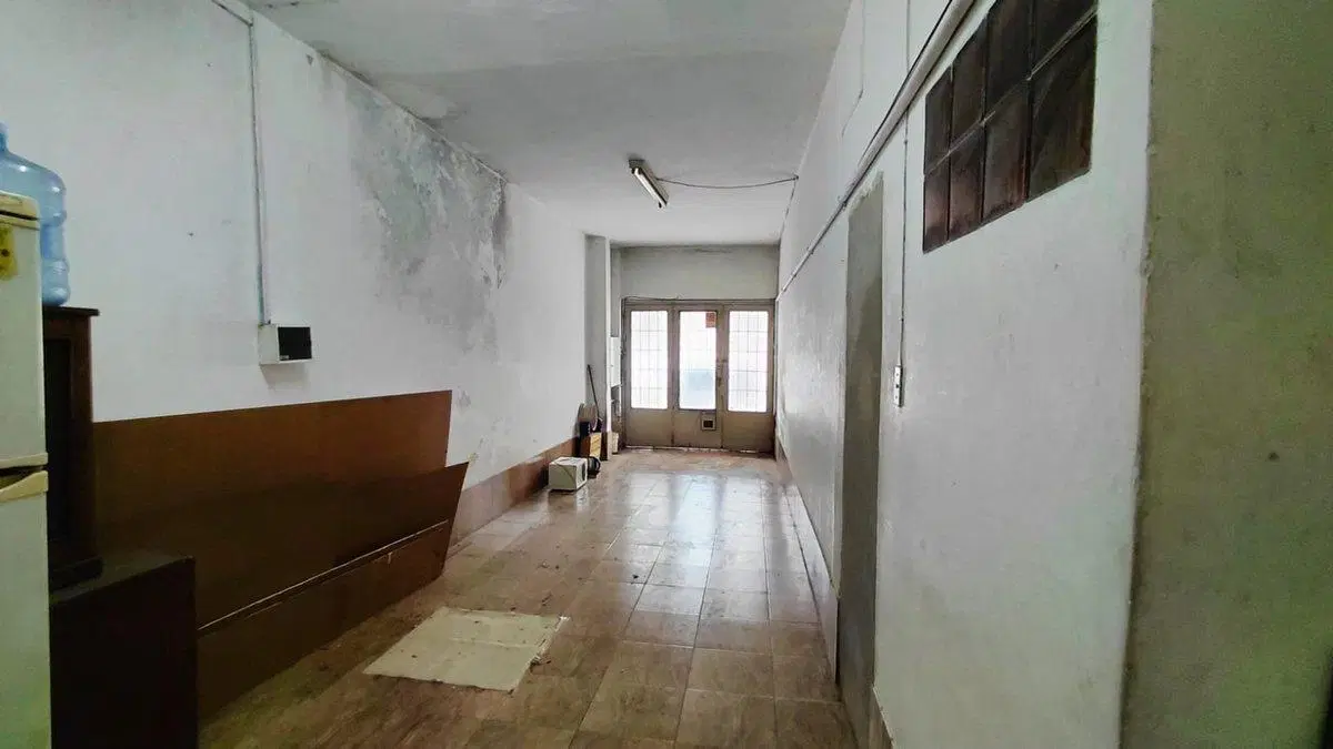 CASA 6 AMB EN MORON VENTA  + LOCAL APTA CREDITO 5