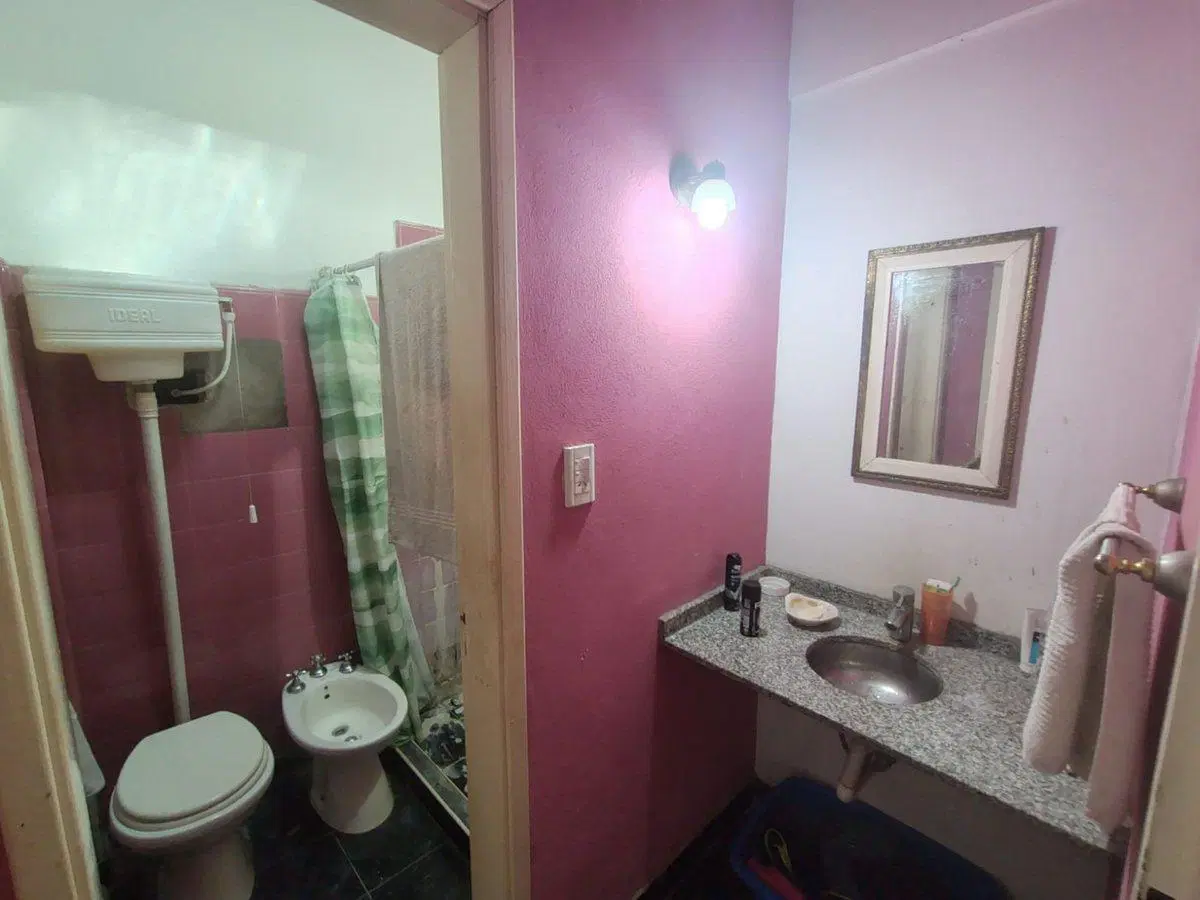VENTA PH 2 AMBIENTES CON PATIO  CASTELAR SUR 3