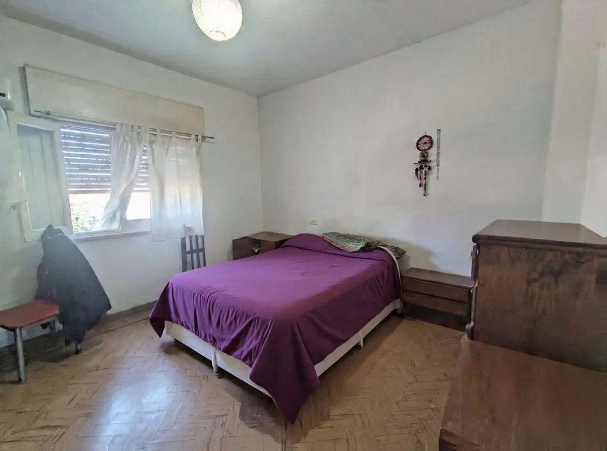 VENTA PH 2 AMBIENTES CON PATIO  CASTELAR SUR 5