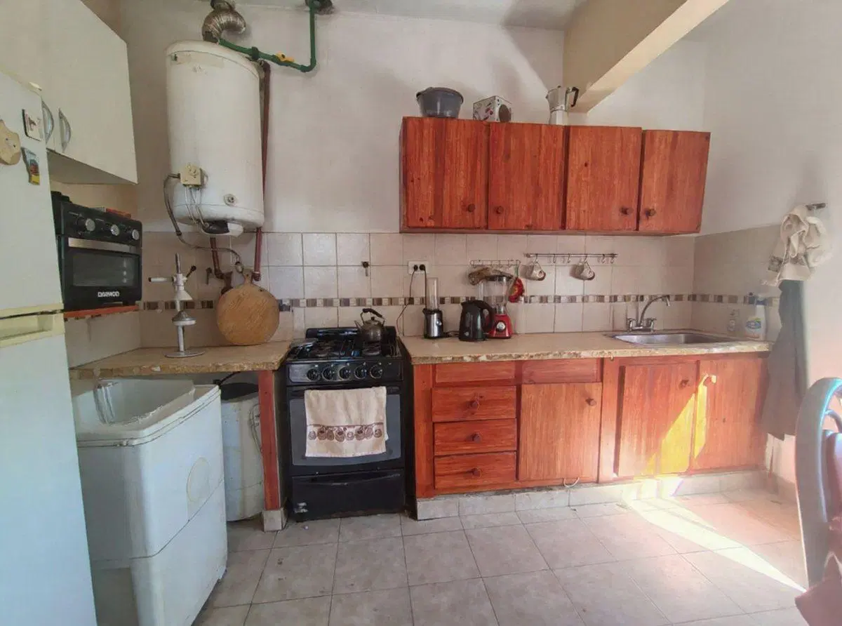 VENTA PH 2 AMBIENTES CON PATIO  CASTELAR SUR 4