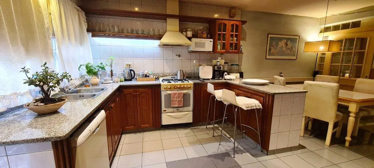 VENTA CASA 5 AMB PISCINA VILLA LUZURIAGA PERMUTA 4