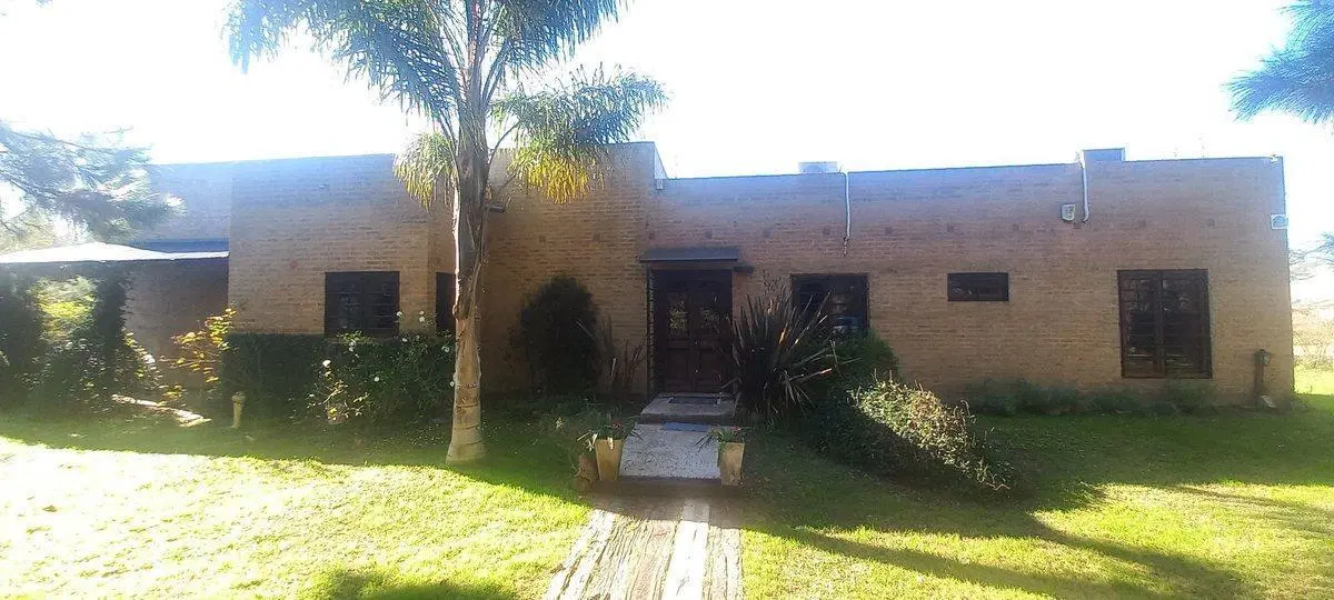 Venta Casa Quinta 2000 Mt² c/ Pileta en Marcos Paz 2