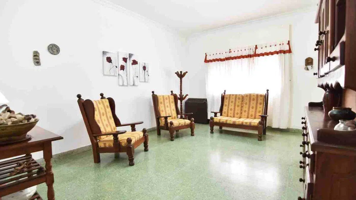 VENTA CASA 4 AMBS HAEDO PARQUE COCHERA 3