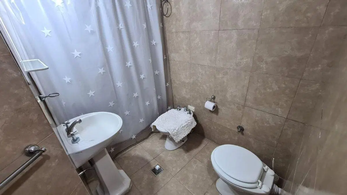 VENTA CASA 4 AMBIENTES HURLINGHAM + PH 2 AMB 3
