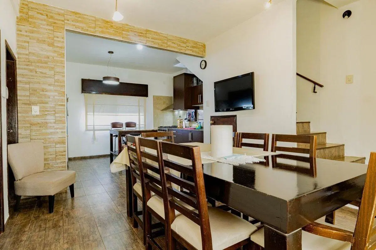 VENTA CASA 4 AMBIENTES HURLINGHAM + PH 2 AMB 5