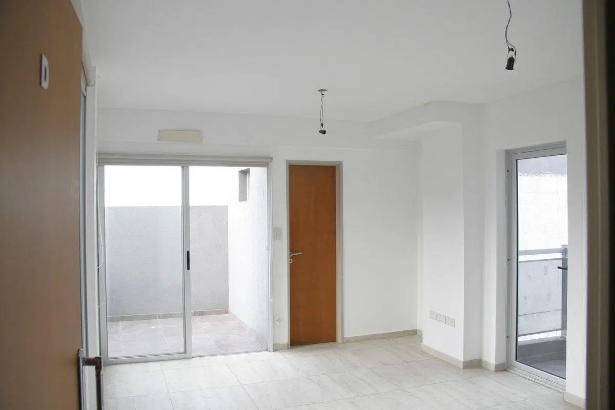 MONOAMBIENTE VENTA MORÓN BALCÓN ATERRAZADO 4