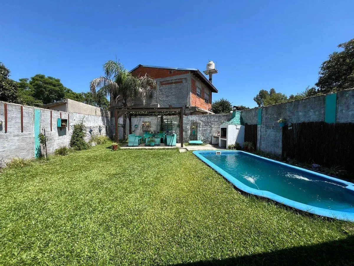 VENTA CASA 4 AMBIENTES ITUZAINGO CON PILETA 2