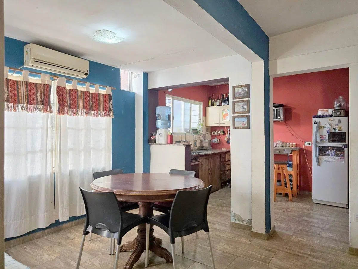 VENTA CASA 3 AMBIENTES CASTELAR y PH 4 AMB 2
