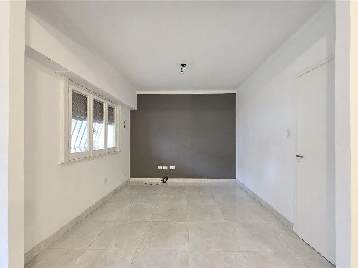 VENTA CASA CASTELAR 3 AMBIENTES APTA CREDITO 2