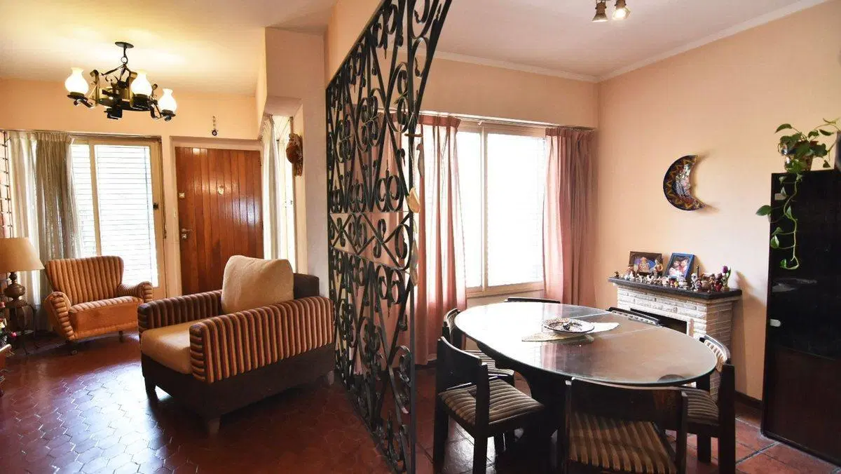 VENTA CASA DUPLEX 5 AMB ITUZAINGO NORTE COCHERA 4