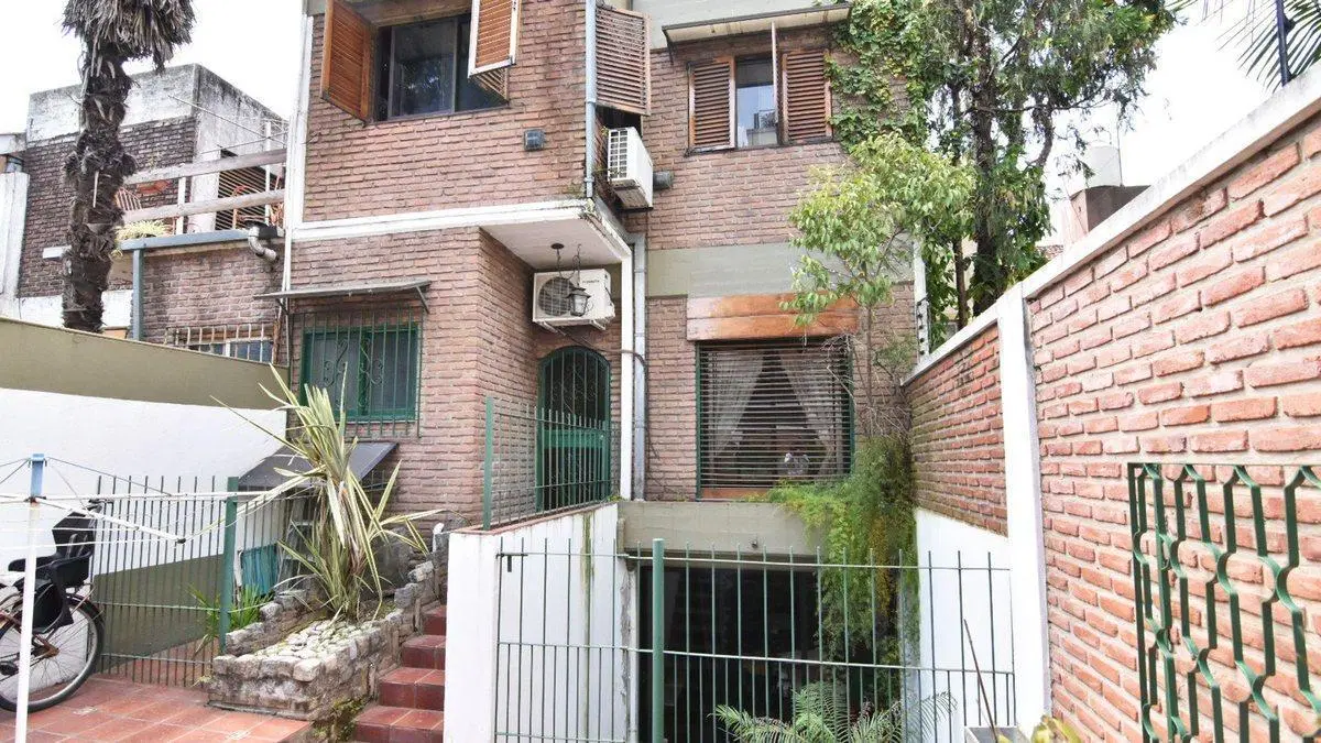 VENTA CASA DUPLEX 5 AMB ITUZAINGO NORTE COCHERA 2