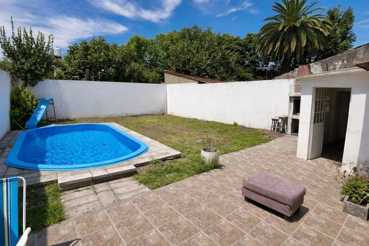 VENTA CASA 3 AMBIENTES MORON LOTE  300 m² 3