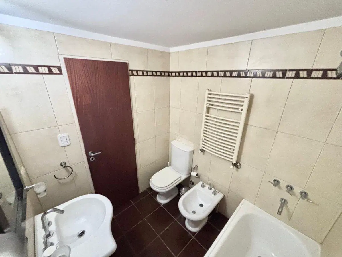 VENTA DEPTO 3 AMB C/COCHERA CASTELAR N /PERMUTA 4