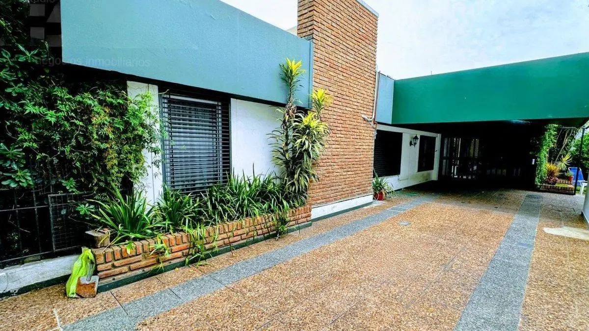 VENTA CASA 4 AMBIENTES MORON APTO CREDITO 5