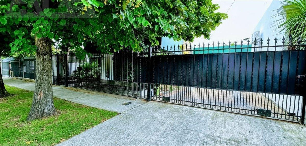 VENTA CASA 4 AMBIENTES MORON APTO CREDITO