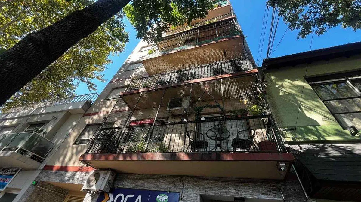 VENTA DEPARTAMENTO 3 AMBS LINIERS CENTRO C/ PATIO 5