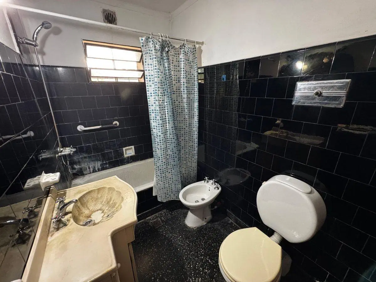 VENTA CASA 5AMB PADUA NORTE PATIO COCHERA OFICINA 8