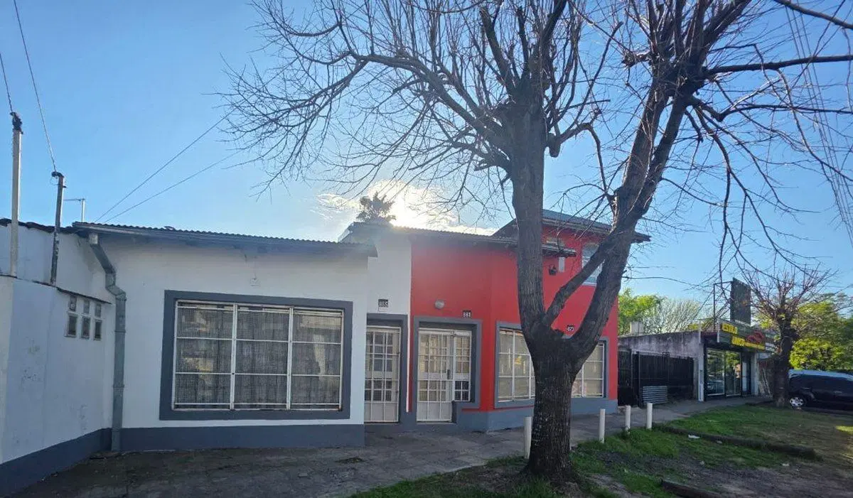 VENTA 3 LOCALES + VIVIENDA  ITUZAINGO NORTE 4