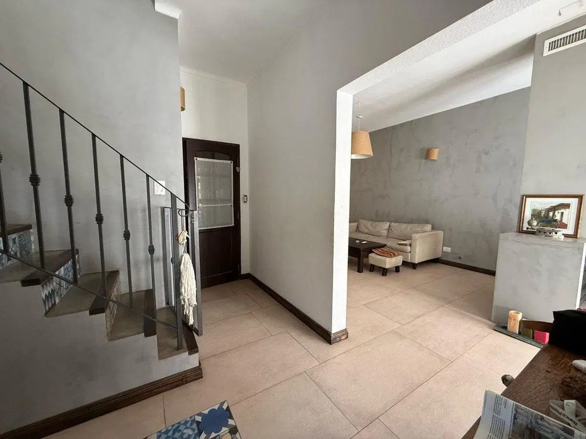 VENTA CASA 5 AMBIENTES PISCINA - CASTELAR NORTE 5