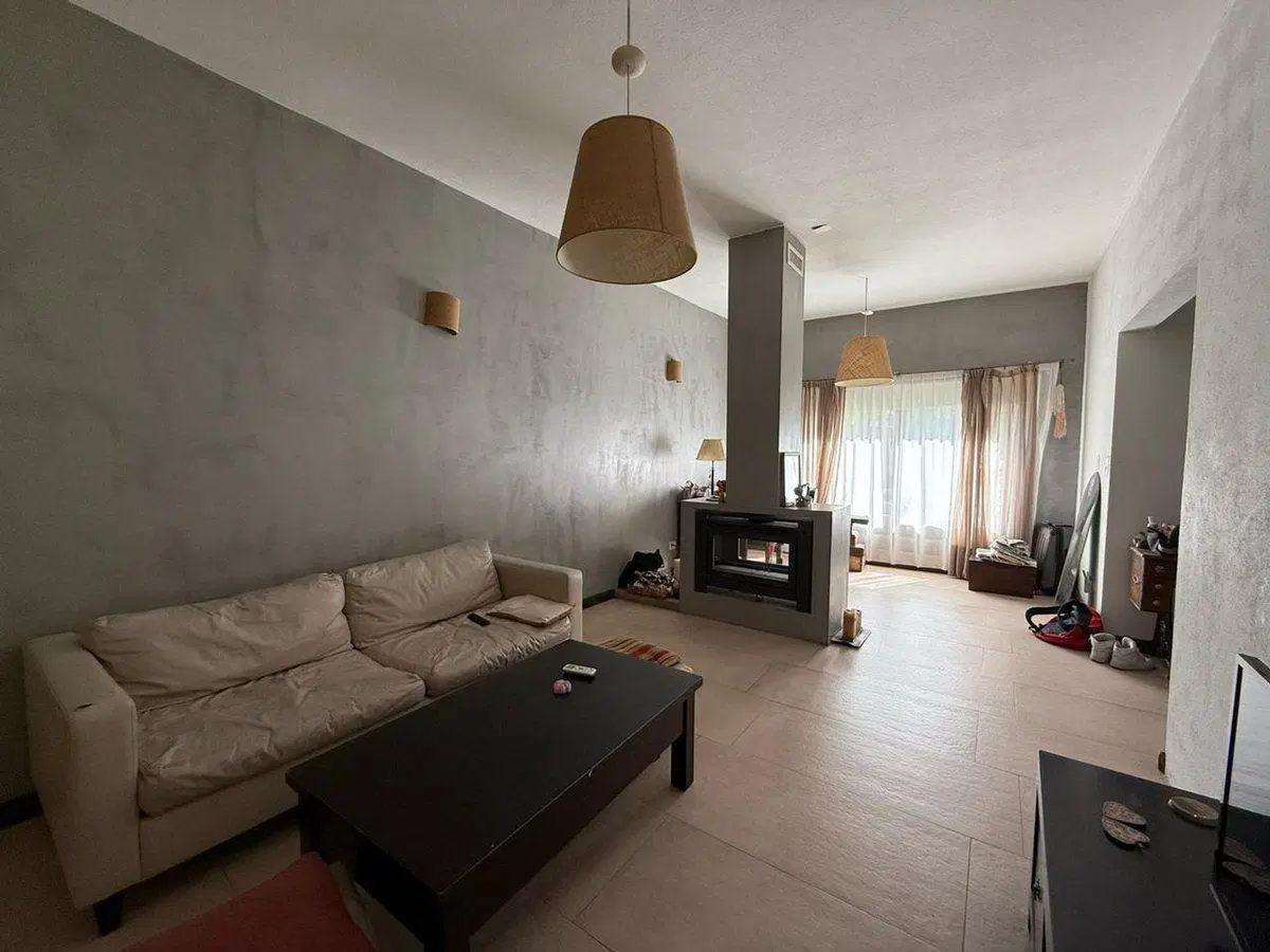 VENTA CASA 5 AMBIENTES PISCINA - CASTELAR NORTE 4