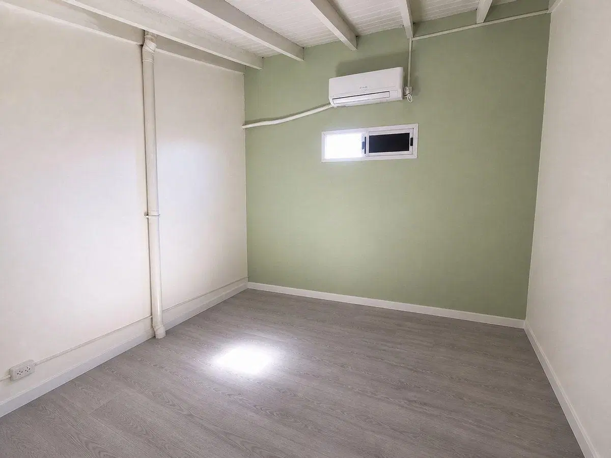VENTA PH 2 AMB. ESCRITORIO Y PATIO.CASTELAR NORTE 5
