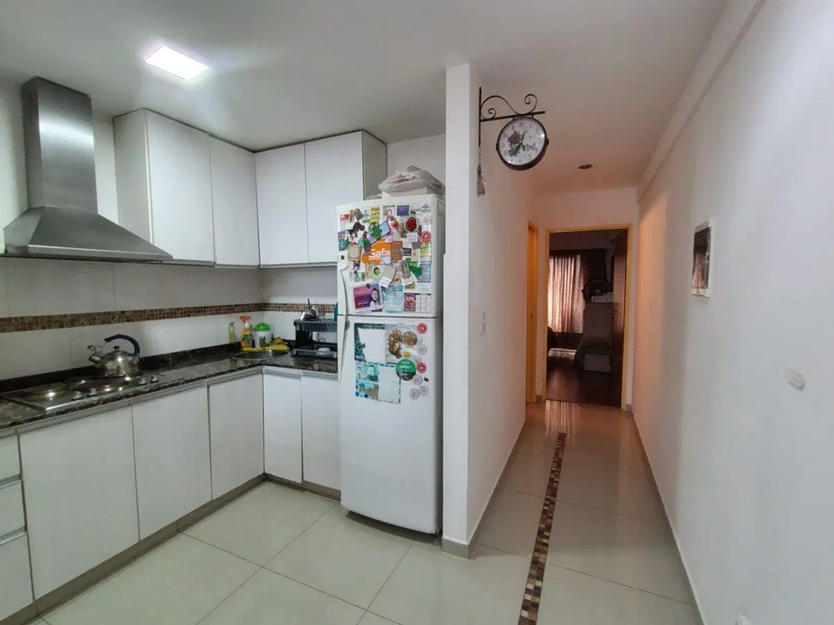 VENTA SEMIPISO 3 AMBIENTES AL FRENTE EN FLORES 2