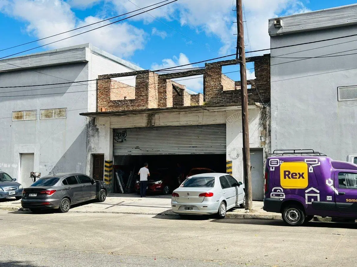 VENTA LOTE COMERCIAL CON GALPON EN SAN MARTIN 3