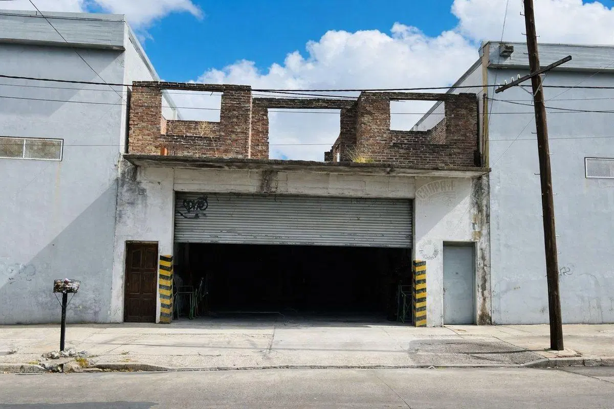 VENTA LOTE COMERCIAL CON GALPON EN SAN MARTIN 4