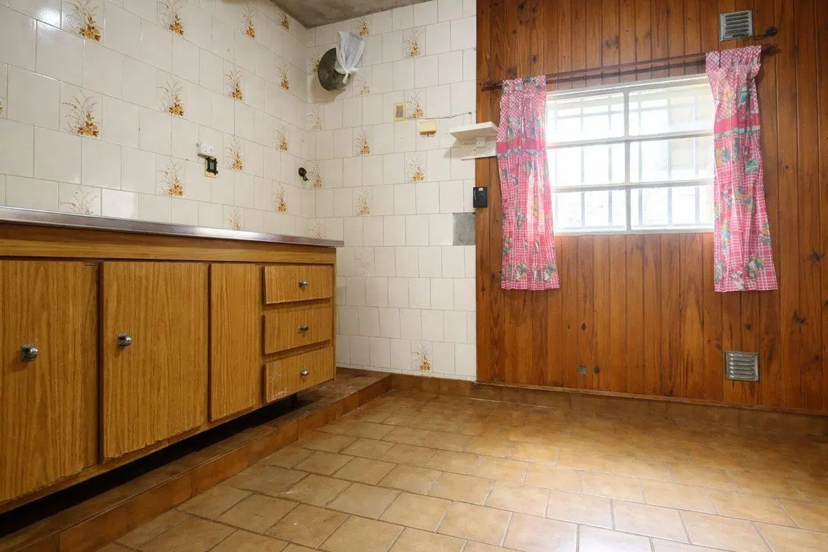 VENTA CASA 4 AMB VILLA TESEI CON JARDIN Y GARAGE 2