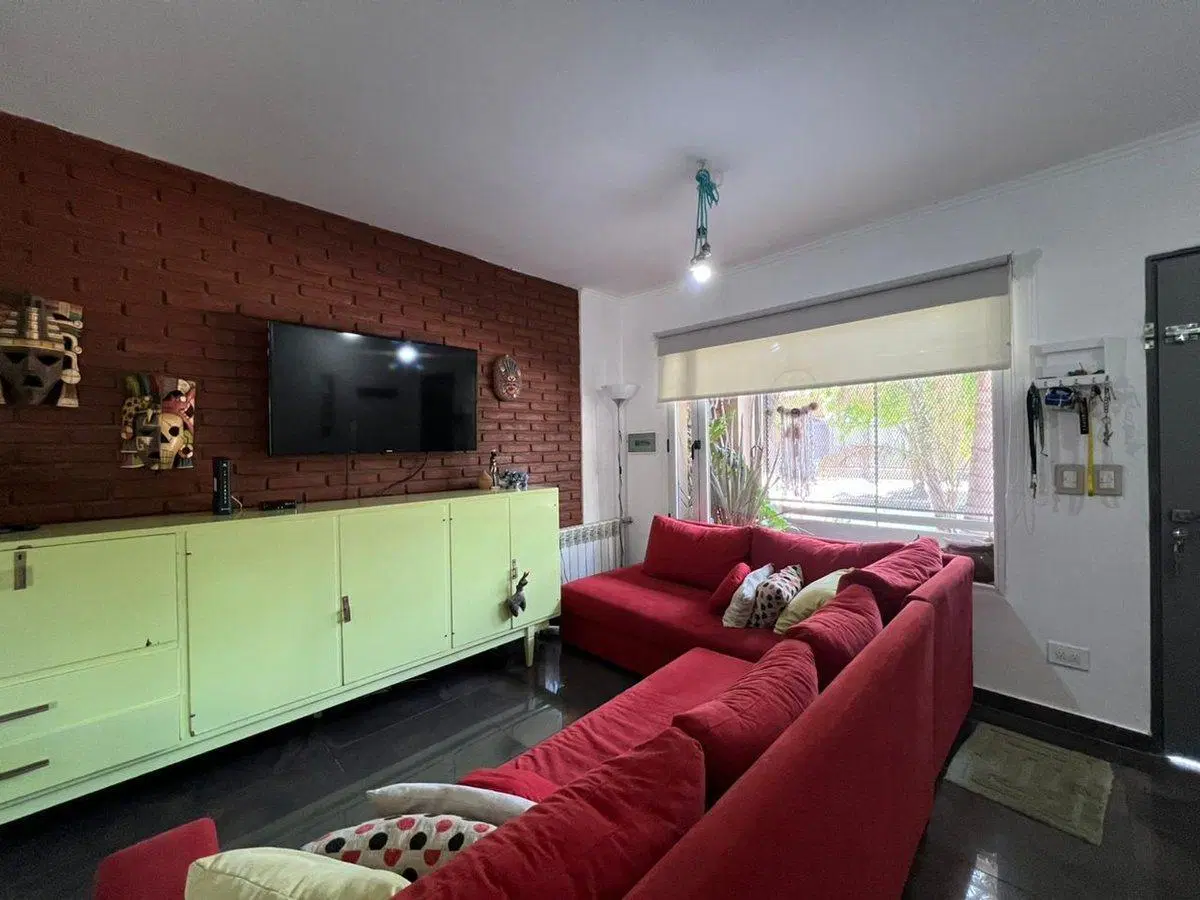 VENTA CASA 4 AMB. C/ GARAGE - ITUZAINGO 2