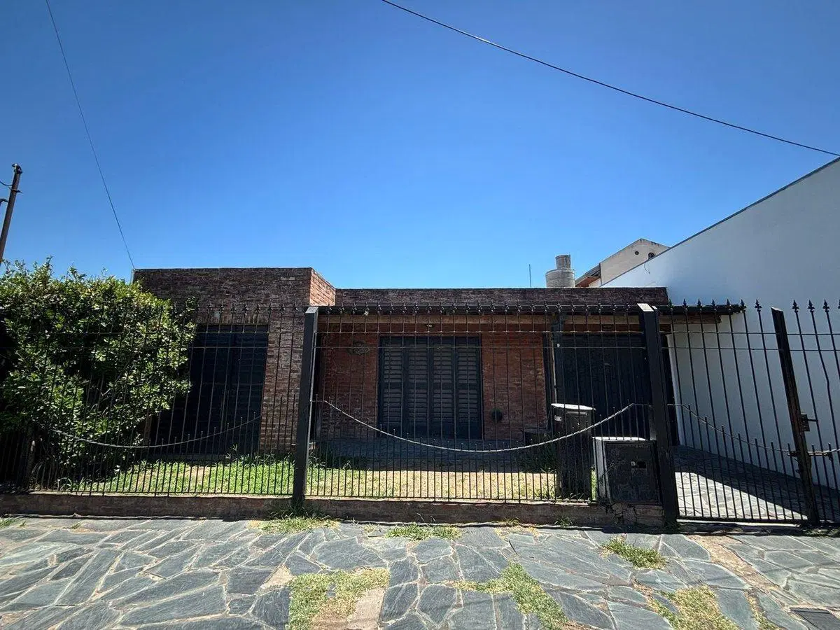 VENTA CASA 3 AMBIENTES MERLO APTO CREDITO PERMUTAS 3