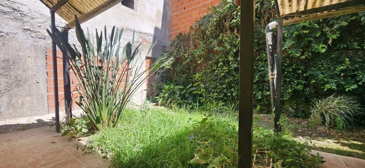 VENTA CASA MORON 3 AMBIENTES 4