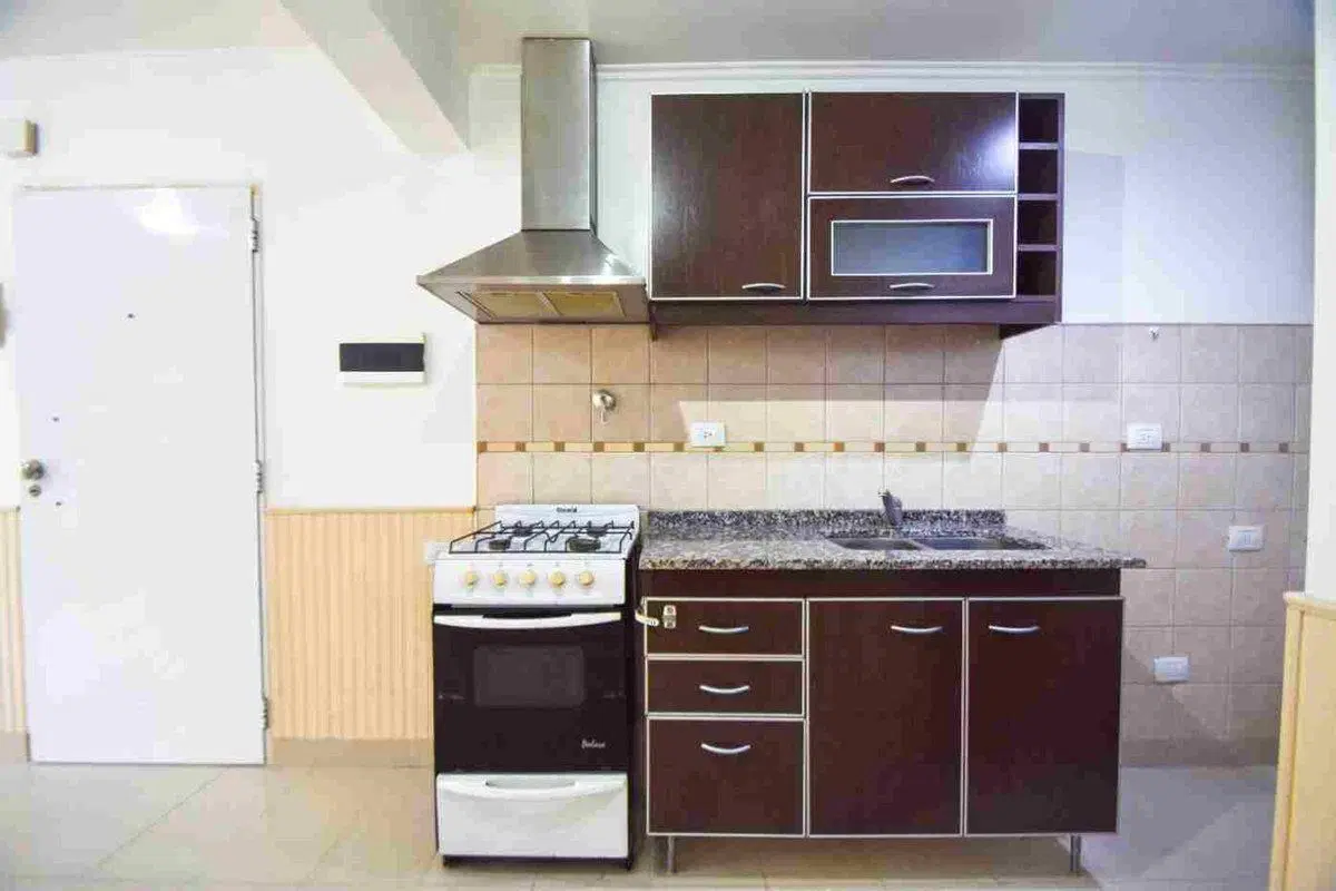 DEPARTAMENTO 2 AMBIENTES EN VENTA EN MORON. BALCON 3
