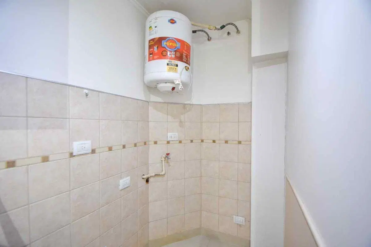 DEPARTAMENTO 2 AMBIENTES EN VENTA EN MORON. BALCON 5