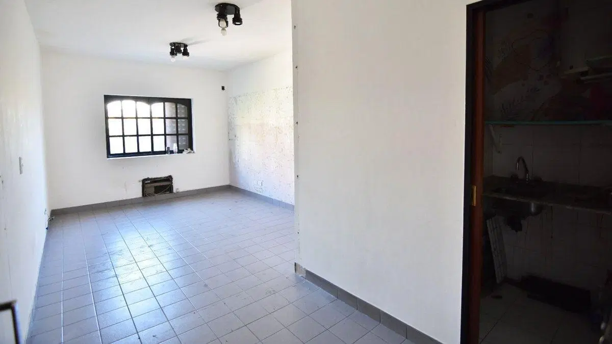 VENTA LOCAL (3) OFICINAS (3) en BLOCK MORON CENTRO 4