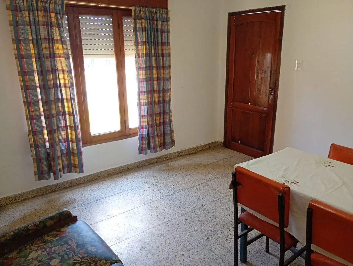 VENTA CASA 4 AMBIENTES EN MORON 3