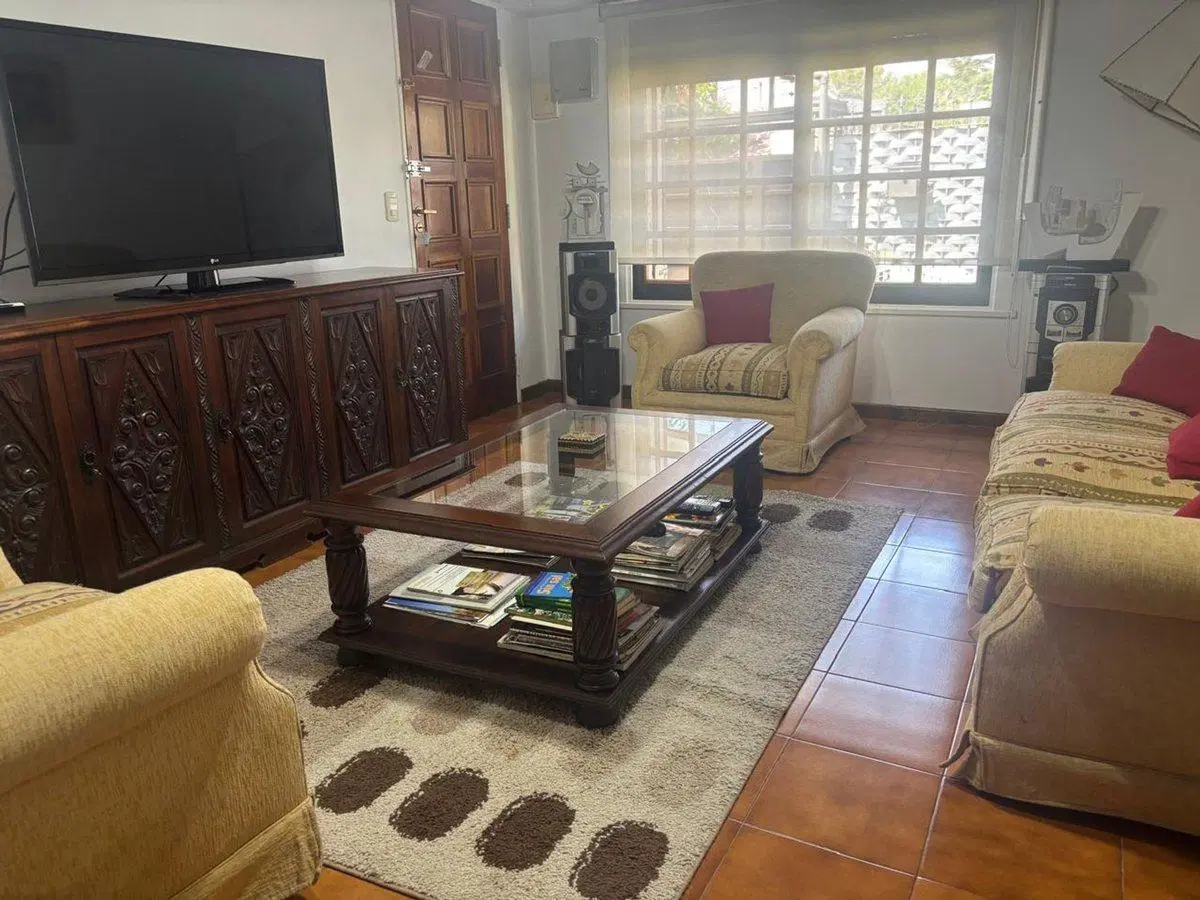 CASA EN VENTA CASTELAR NORTE QUINCHO Y PARRILLA 2