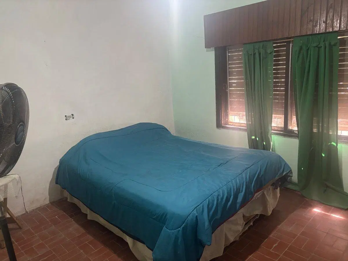 VENTA CASA 4 AMBIENTES  EN LIBERTAD MERLO 5