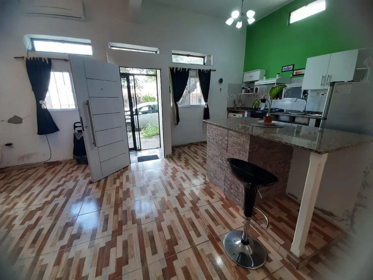 VENTA PH AL FRENTE MONOAMBIENTE MORON SUR 5