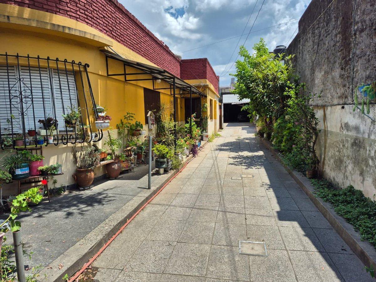 CASA A RECICLAR CIUDADELA 800 METROS CUADRADOS