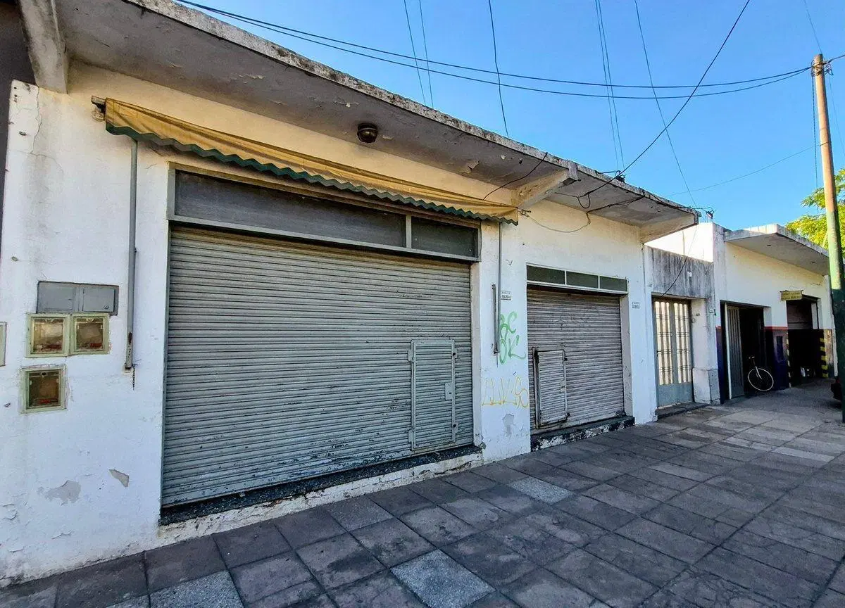 PH 2 AMB CON LOCALES ITUZAINGO - VENTA EN BLOQUE 3