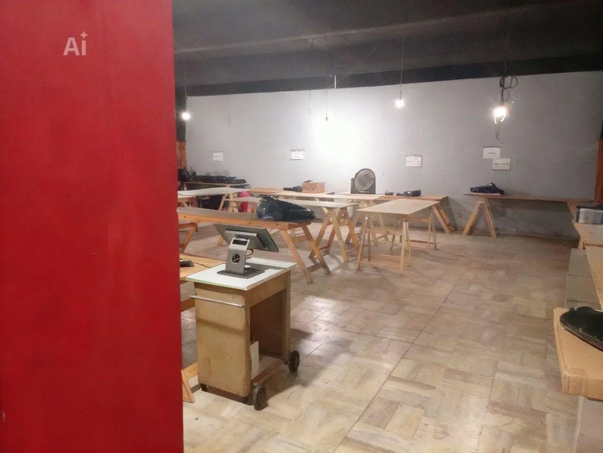 Venta galpon  mas casa 3 amb en Lomas de Mirador 4