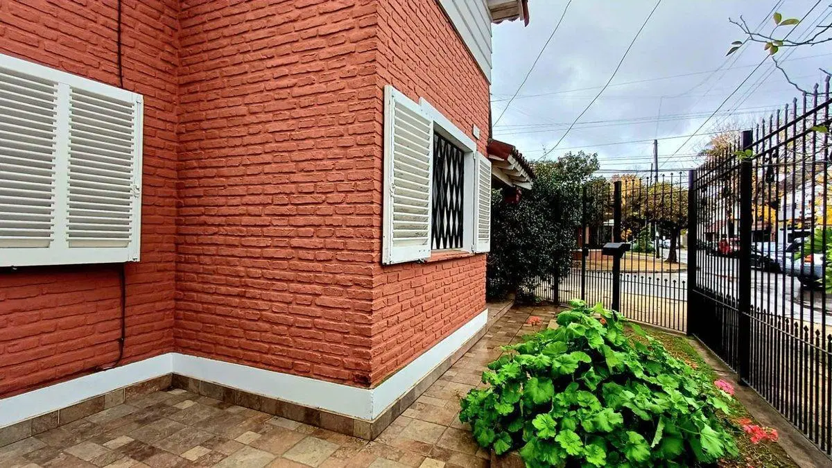 VENTA CHALET 3AMBIENTE CASTELAR AP.CREDITO PERMUTA 4